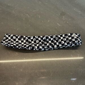 Lululemon black and White stretch headband